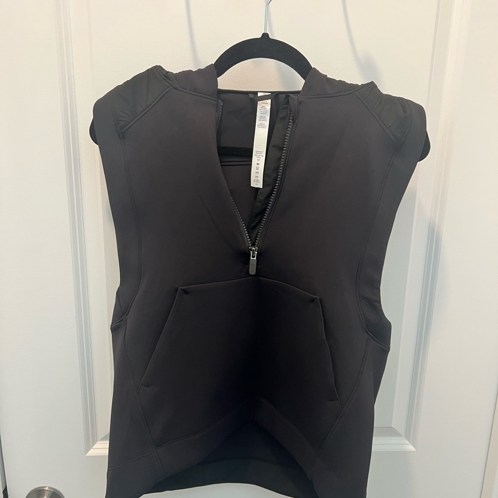 Lululemon hooded sleeveless pullover